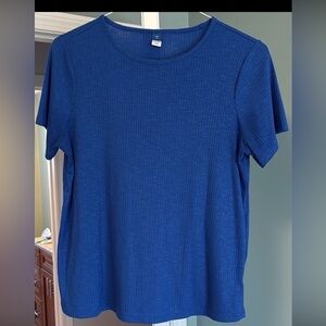 Like new! Ribbed Short Sleeve Tee